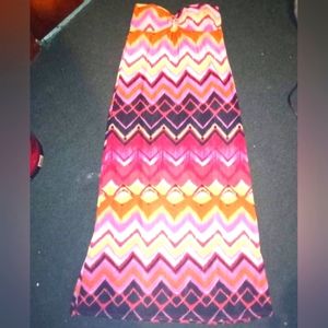Bright patterned, fun&beautiful, strapless, long&elegant, comfy, silky sundress.